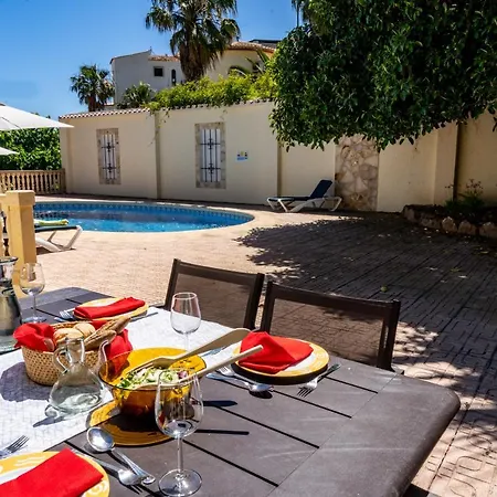 Charming 3-bed Mar Azul Set On Barraca Bay Villa *