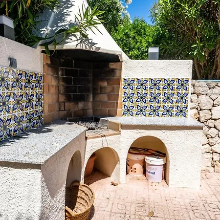 Charming 3-bed Mar Azul Set On Barraca Bay Villa *