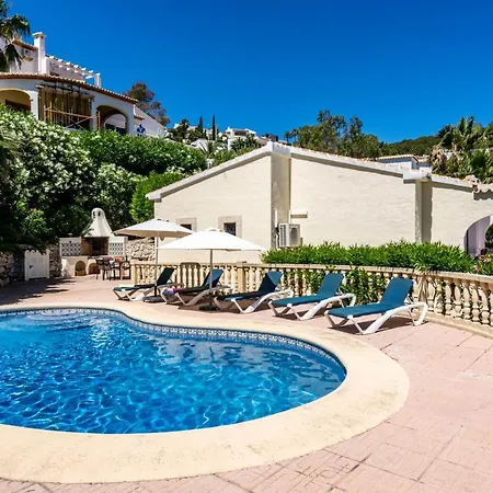 Villa Charming 3-bed Mar Azul Set On Barraca Bay Balcon del Mar