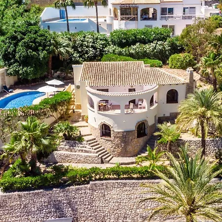 Charming 3-bed Mar Azul Set On Barraca Bay Villa