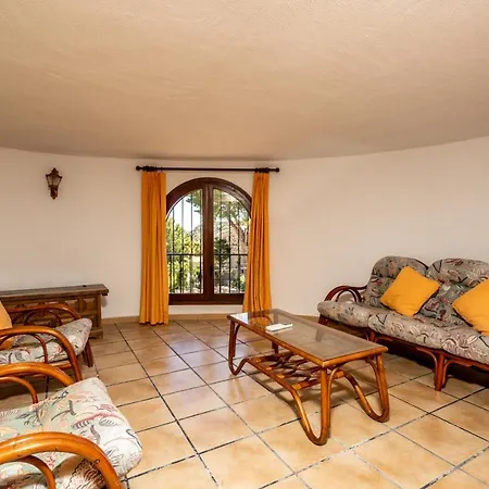 Charming 3-bed Mar Azul Set On Barraca Bay Villa